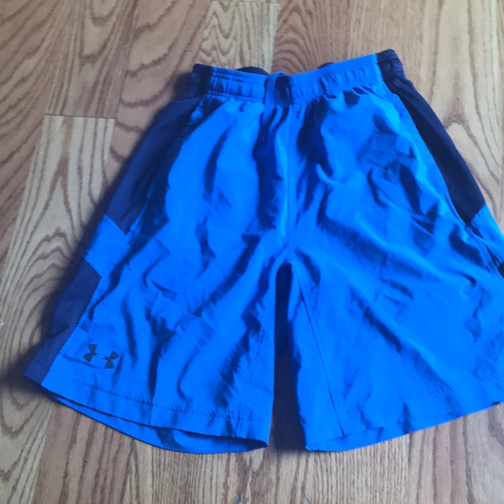 Men’s small royal blue&navy Under Armour shorts